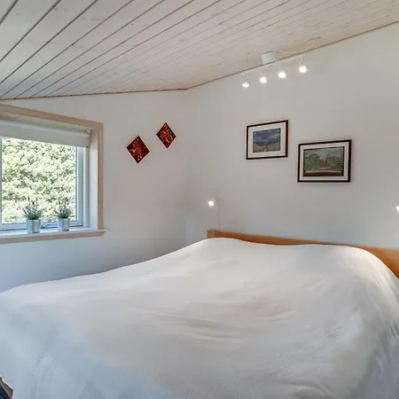 Jeldrik - 100m From The Sea By Interhome
